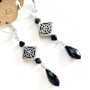 NEW Dangle fashion earrings HANDMADE